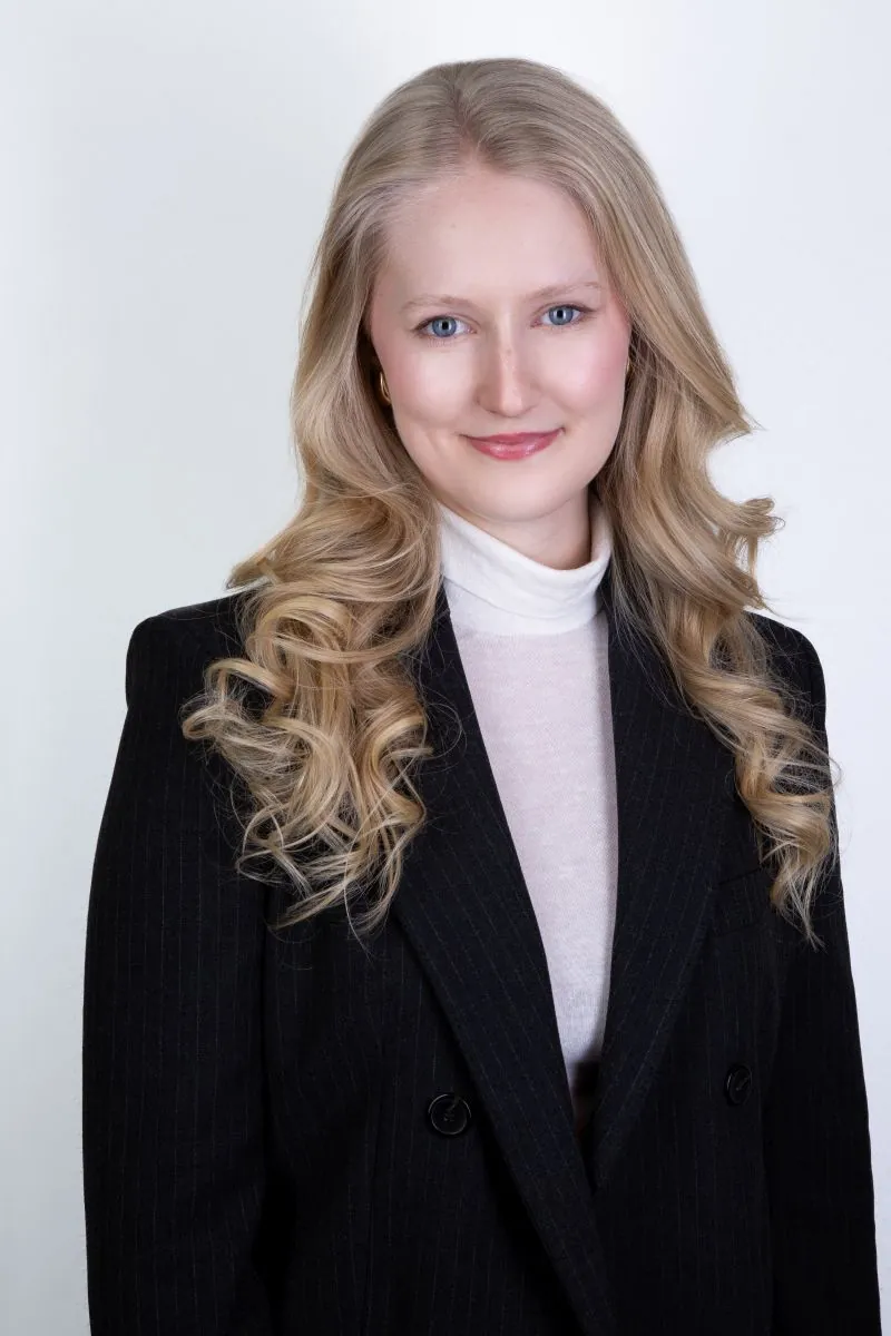 Dr. Varga Kíra ügyvédjelölt
